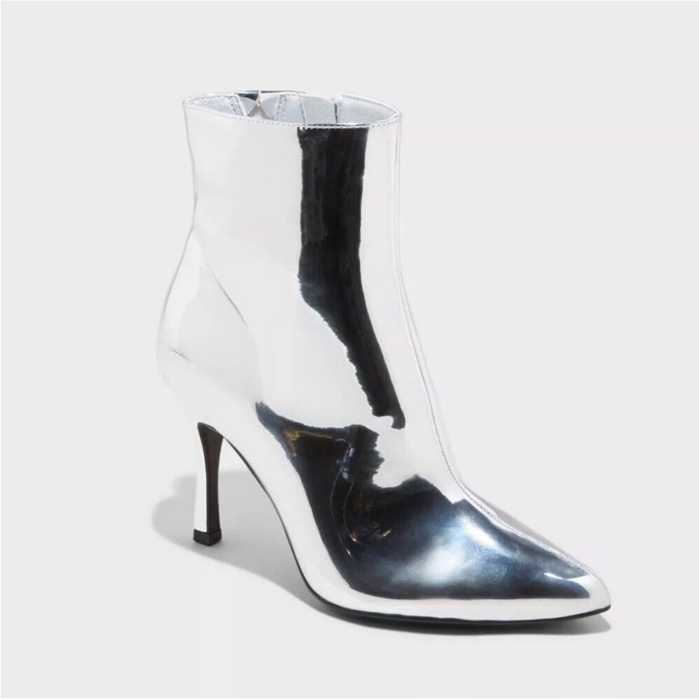 NWT -ankle SILVER BOOTS- TAKING OFFERS